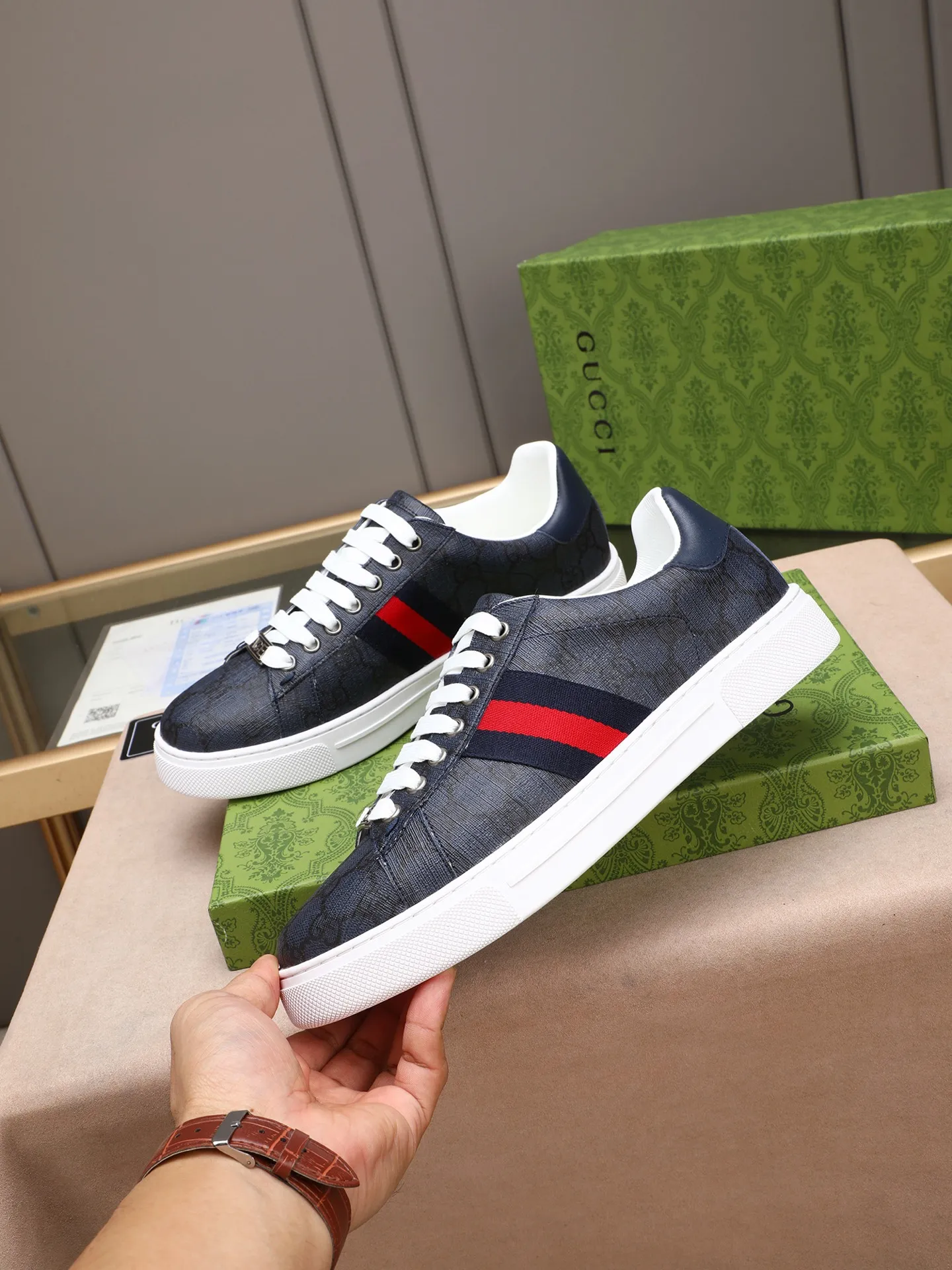 Men's shoes 💰400 [running volume version] GUGGI white shoe series! The fabric is made of imported cowhide➕Gucci special material➕sheep lining➕original rubber outsole, men's size 38-44 (45 can be customized)